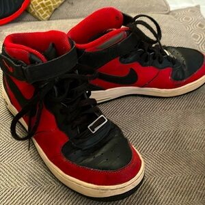 Nike Air Force 1 ‘82 Mid - red & black - Youth 6.5 (big boy) / Men’s 6.5
